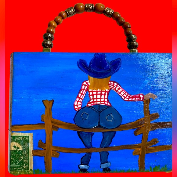 One of a a Kind Handmade Big Butt CigarBox Purse w/dust bag - Picture 3 of 14